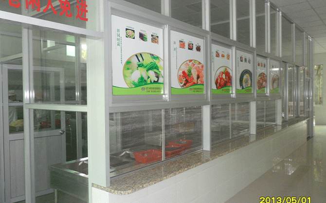 臨泉企業食堂開餐區圖片