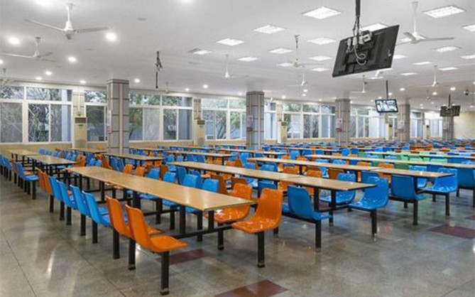 學校飯堂環境圖片