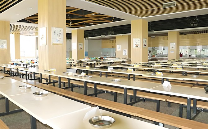 企業(yè)食堂高檔裝修圖片