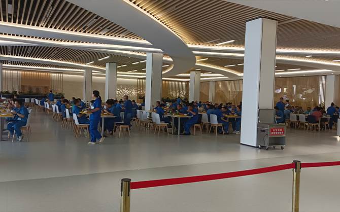 公司食堂就餐現場圖片